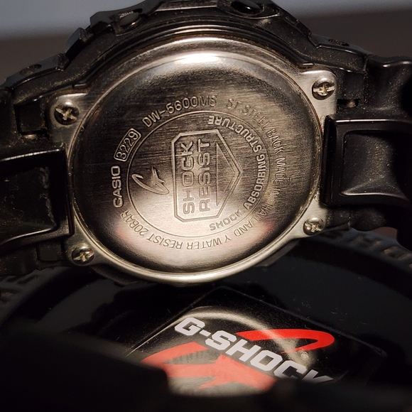 Casio G-SHOCK DW5600MS-1 Flash Alert Matte Black Digital 200m Men's Watch - Picture 8 of 11